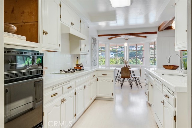 18 Santa Bella Road, Rolling Hills Estates, California 90274, 4 Bedrooms Bedrooms, ,3 BathroomsBathrooms,Residential,Sold,Santa Bella,PW22201793
