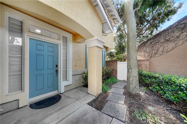 Detail Gallery Image 1 of 23 For 6 Lilac, Irvine,  CA 92618 - 3 Beds | 2/1 Baths