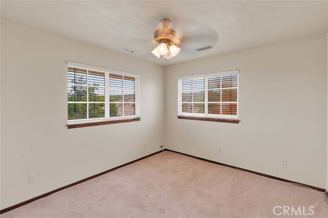 27580 Linda Vista Road, Barstow CA: https://media.crmls.org/medias/27884420-9b86-4f98-9ba1-44f3324d2834.jpg