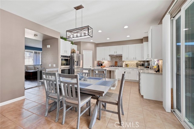 Detail Gallery Image 12 of 40 For 28777 Evening Passage, Menifee,  CA 92584 - 5 Beds | 3 Baths