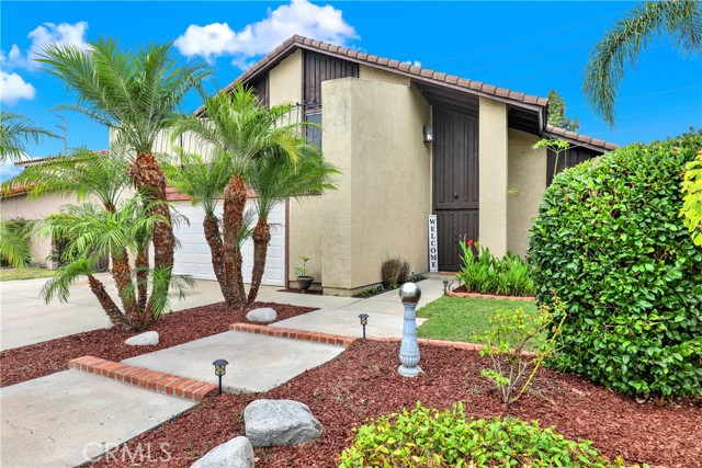 18417 Mount Kristina Street, Fountain Valley CA: https://media.crmls.org/medias/27888015-fec3-4ac5-826c-1ba37aac4160.jpg