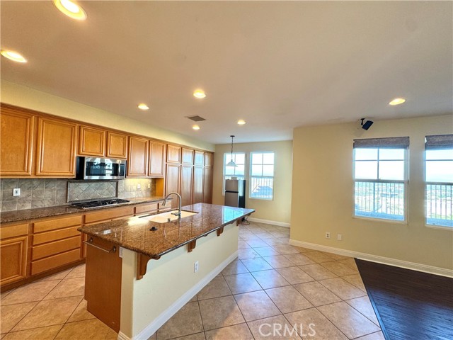 Detail Gallery Image 6 of 30 For 2541 Hillcrest St, Signal Hill,  CA 90755 - 4 Beds | 4 Baths