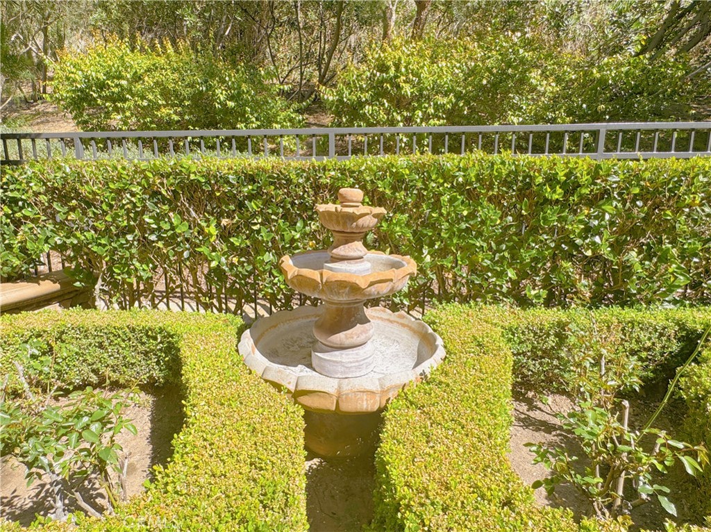 https://media.crmls.org/medias/278a0078-ef2c-47a3-a29a-21e87e691b8a.jpg?preset=X-Large