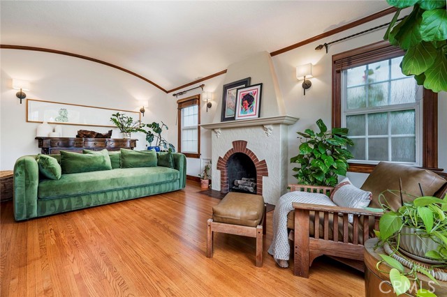 Image 3 of 34 For 3755 Olive  