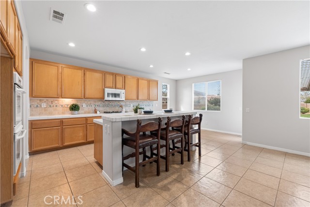 Detail Gallery Image 27 of 55 For 40729 Oakmont Ct, Palmdale,  CA 93551 - 4 Beds | 3 Baths