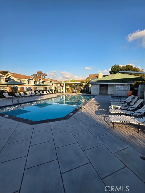 Detail Gallery Image 31 of 34 For 2211 Carob, Tustin,  CA 92782 - 3 Beds | 2/1 Baths