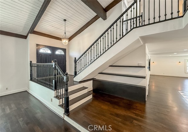 3301 Blue Ridge Court, Thousand Oaks CA: https://media.crmls.org/medias/278b7fd5-c98e-4fee-a6a7-172db5f94c47.jpg