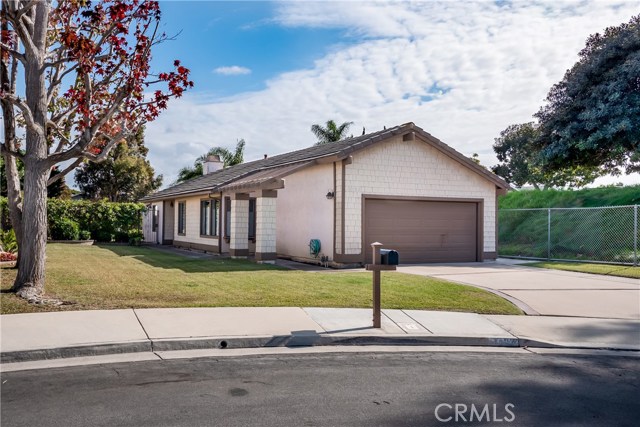 1502 Backbay Circle, Huntington Beach, CA 92648