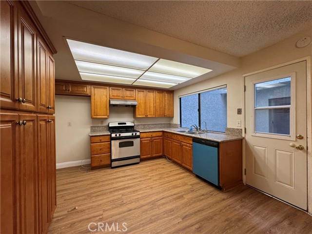 Detail Gallery Image 8 of 27 For 436 Fairview Ave #19,  Arcadia,  CA 91007 - 2 Beds | 2/1 Baths