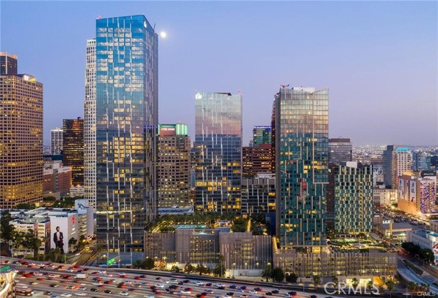 877 Francisco Street, Los Angeles CA: https://media.crmls.org/medias/278be76d-c128-40b2-b609-7ff3268e64e5.jpg