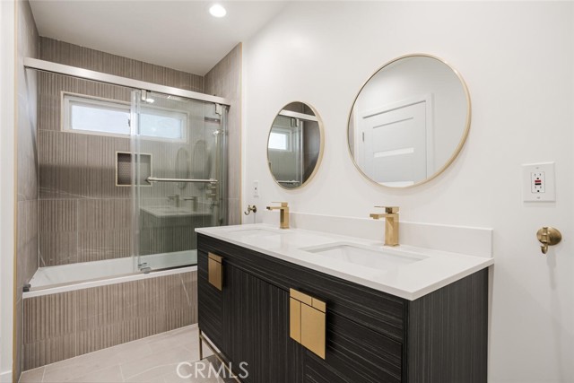 Detail Gallery Image 18 of 29 For 16023 Kingsbury St, Granada Hills,  CA 91344 - 3 Beds | 2 Baths