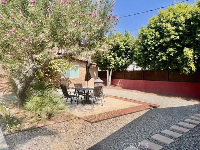 Detail Gallery Image 5 of 17 For 74402 Abronia #6,  Palm Desert,  CA 92260 - 2 Beds | 1 Baths