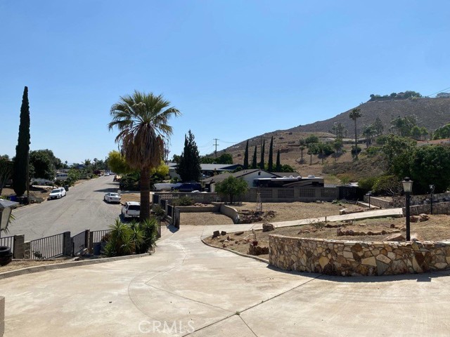 7163 Sebastian Avenue, Jurupa Valley CA: https://media.crmls.org/medias/278d5c78-d66c-4af1-9b6e-d24720777fda.jpg