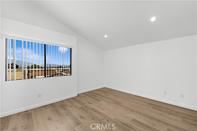 Detail Gallery Image 21 of 24 For 1132 Elm Ave #215,  Glendale,  CA 91201 - 2 Beds | 2/1 Baths