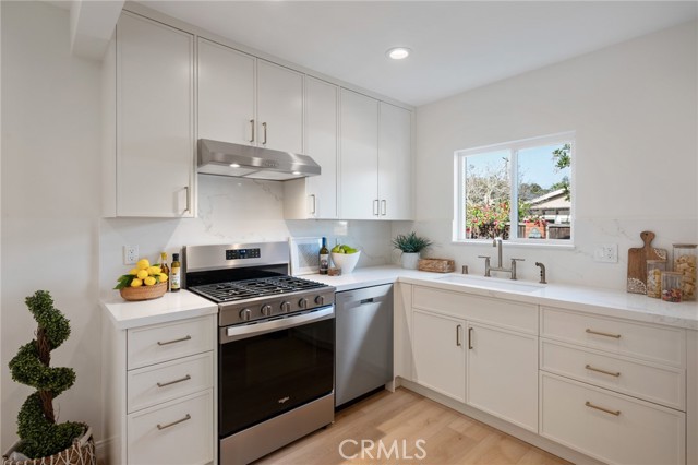 Detail Gallery Image 7 of 43 For 1707 Massena Ave, Redondo Beach,  CA 90277 - 4 Beds | 2 Baths