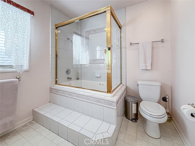 Image 30 of 60 For 17424 Superior