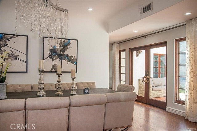 Detail Gallery Image 9 of 25 For 1805 Outpost Dr, Los Angeles,  CA 90068 - 5 Beds | 4/1 Baths