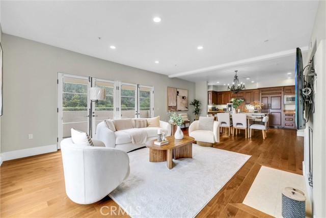 Detail Gallery Image 2 of 23 For 975 Silver Spur Rd, Rolling Hills Estates,  CA 90274 - 3 Beds | 3 Baths