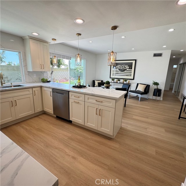 Detail Gallery Image 14 of 44 For 13864 Elgers St, Cerritos,  CA 90703 - 3 Beds | 2 Baths