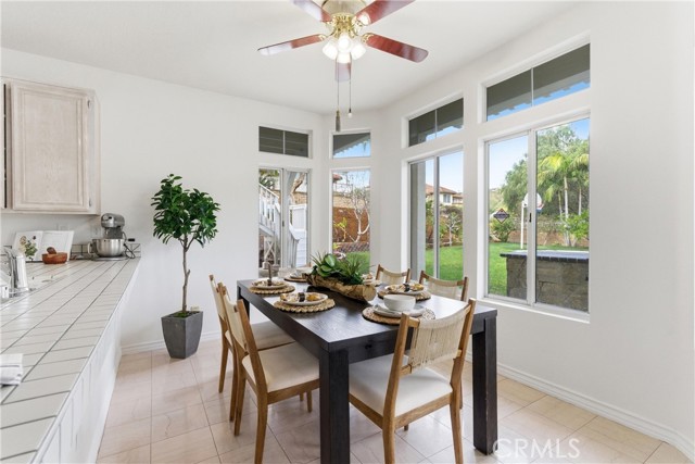 Image 11 of 53 For 24345 La Homa