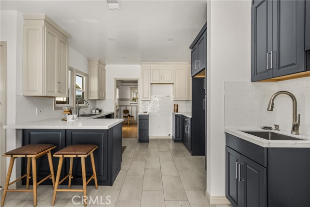 Detail Gallery Image 10 of 20 For 5445 S Victoria, Los Angeles,  CA 90043 - 3 Beds | 2 Baths