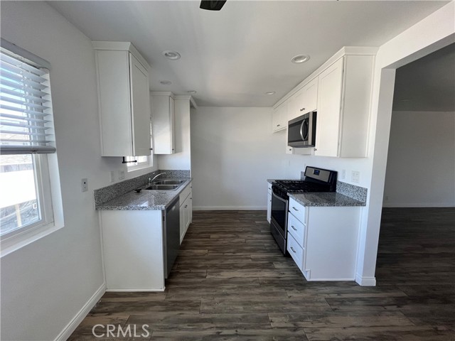 657 Scott Place, Glendora CA: https://media.crmls.org/medias/27917b84-495d-4780-9b2b-f50f260b59bd.jpg