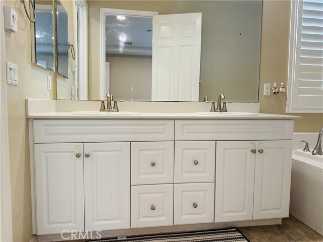 110 Desert Bloom, Irvine CA: https://media.crmls.org/medias/2791a183-9564-4679-b29d-a7bae9e78995.jpg