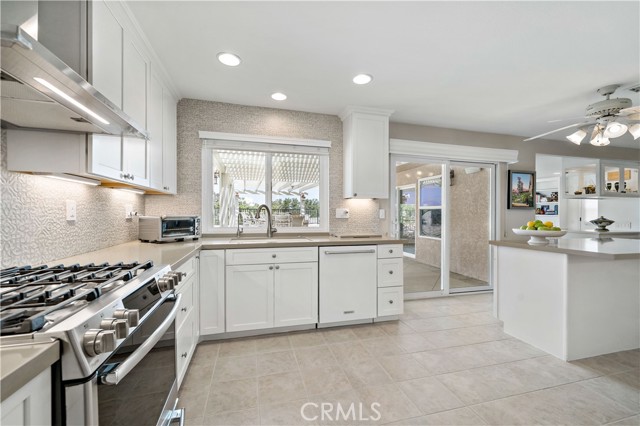 32070 Corte Bonilio, Temecula CA: https://media.crmls.org/medias/2791bfcf-7a28-4160-9cd6-d0828a57aa52.jpg