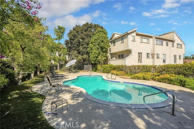 Detail Gallery Image 35 of 45 For 9917 Independence Ave #C,  Chatsworth,  CA 91311 - 2 Beds | 2 Baths