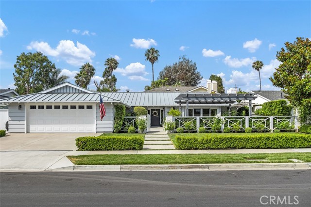 2301 Private Road, Newport Beach CA: https://media.crmls.org/medias/2792c5ac-21a9-4d07-9dc6-0b9678bd5e88.jpg