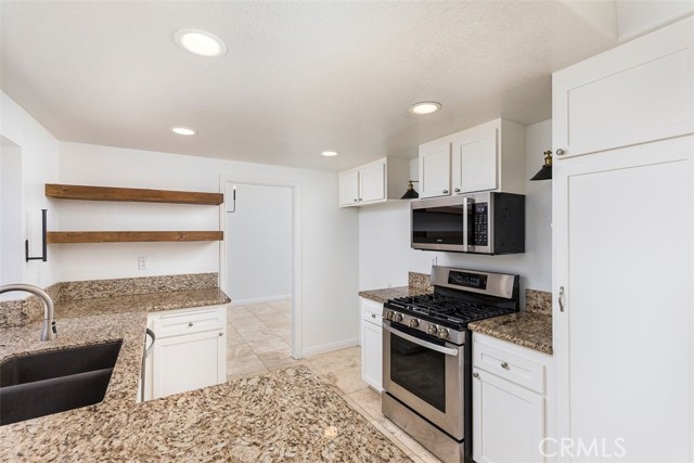 28705 Bridge Water Lane, Menifee CA: https://media.crmls.org/medias/27935892-5733-443b-a265-d315d22fa34e.jpg