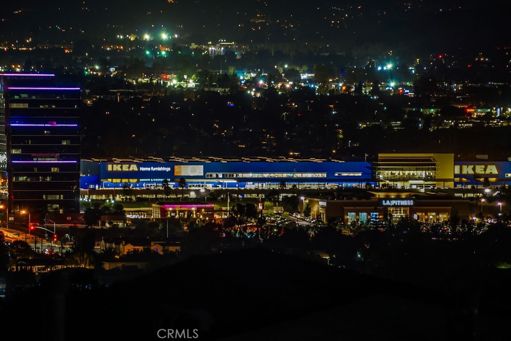 https://media.crmls.org/medias/2793c1c4-da29-4d2c-911b-cd1f066772fa.jpg?preset=X-Large