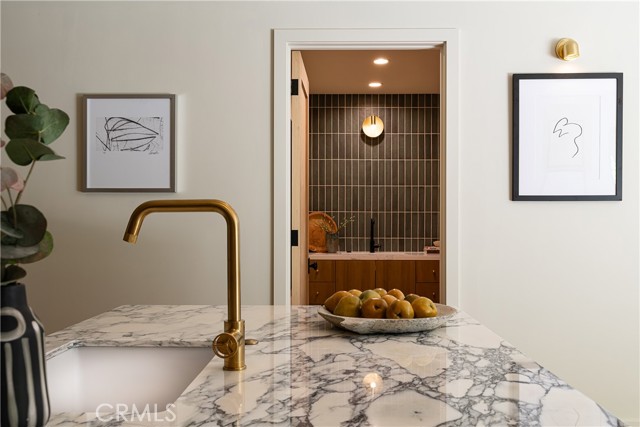 Detail Gallery Image 14 of 40 For 14404 Glorietta Dr, Sherman Oaks,  CA 91423 - 3 Beds | 3/1 Baths