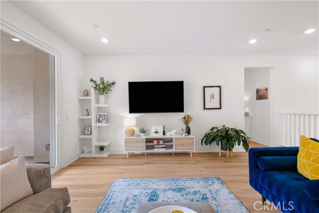 29467 Camino Saguaro, Valencia CA: https://media.crmls.org/medias/2793d8be-2984-46a4-8fd0-97d1356a8849.jpg