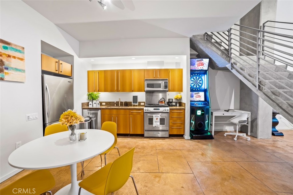 350 11th Ave. - photo 8