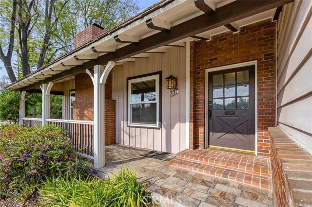 331 Cambridge Drive, Arcadia CA: https://media.crmls.org/medias/27944c0a-632a-4e34-b2f7-bb7c7808d2ed.jpg