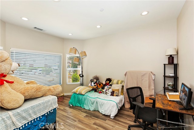 Detail Gallery Image 17 of 29 For 14027 Driftwood Dr, Victorville,  CA 92395 - 4 Beds | 2 Baths