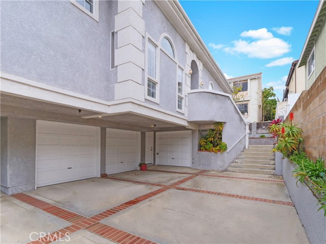 1931 Ruhland Avenue, Redondo Beach, California 90278, ,Residential Income,Sold,Ruhland,SB23015850