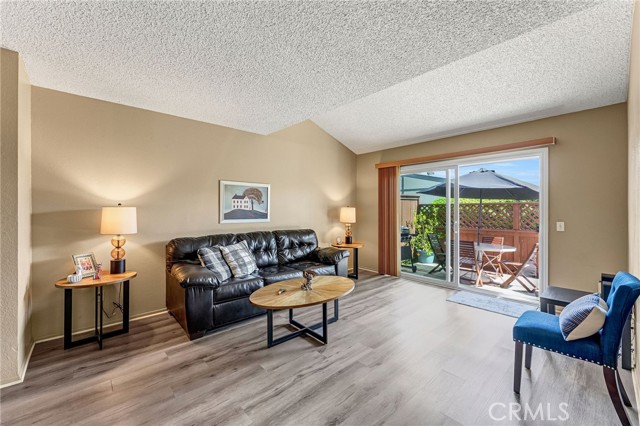 Detail Gallery Image 22 of 42 For 1771 Dumitru Way #C,  Corona,  CA 92881 - 2 Beds | 2/1 Baths