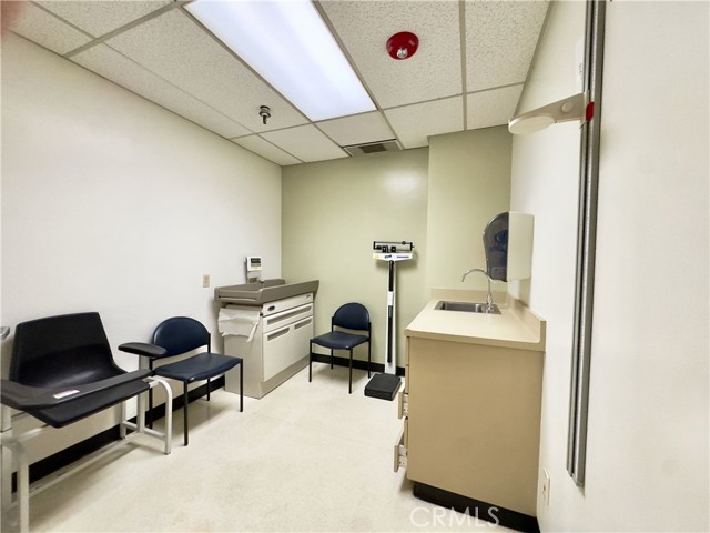 887 E 2nd Street, Pomona, California 91766, ,Commercial Lease,For Rent,887 E 2nd Street,CRIV25069785