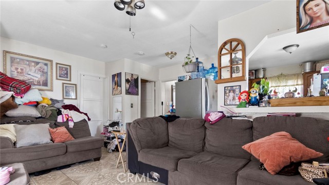 Detail Gallery Image 24 of 62 For 413 E 81st St, Los Angeles,  CA 90003 - – Beds | – Baths