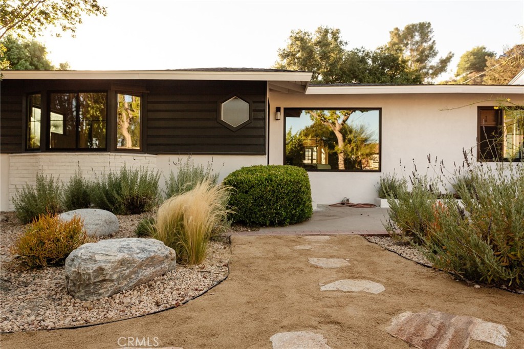 MLS #WS25251711 image #2