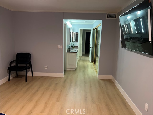 Detail Gallery Image 12 of 16 For 882 W Highpoint Dr, Claremont,  CA 91711 - 2 Beds | 2 Baths