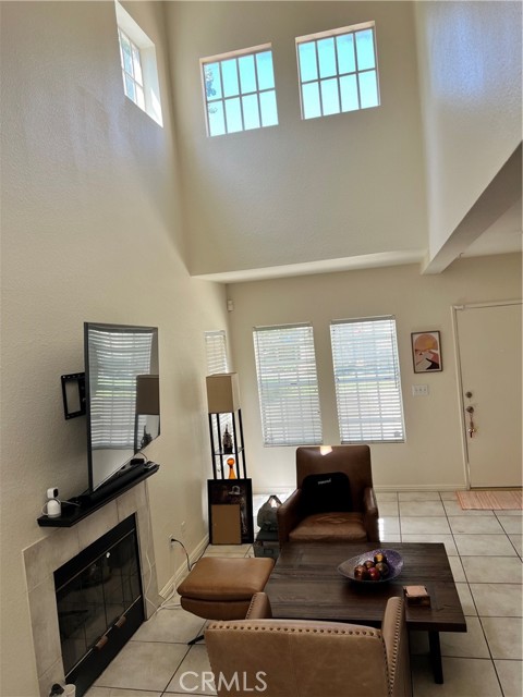 Detail Gallery Image 7 of 15 For 9878 Arrow #4,  Rancho Cucamonga,  CA 91730 - 3 Beds | 2/1 Baths