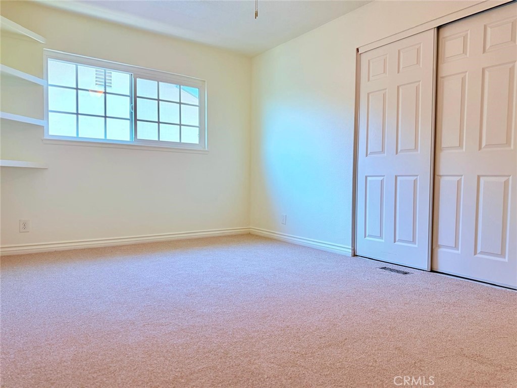 https://media.crmls.org/medias/2796e35b-e3d3-4bef-92ea-8d1a2b7edf0b.jpg?preset=X-Large