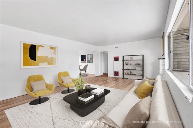 Detail Gallery Image 4 of 25 For 305 Raymondale Dr #L,  South Pasadena,  CA 91030 - 2 Beds | 1 Baths