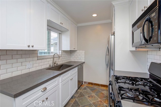 Detail Gallery Image 20 of 66 For 24359 1/2 Pennsylvania Ave, Lomita,  CA 90717 - 1 Beds | 1 Baths