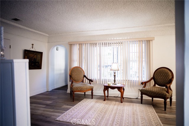 Detail Gallery Image 4 of 24 For 3728 Roderick Rd, Los Angeles,  CA 90065 - 3 Beds | 2 Baths