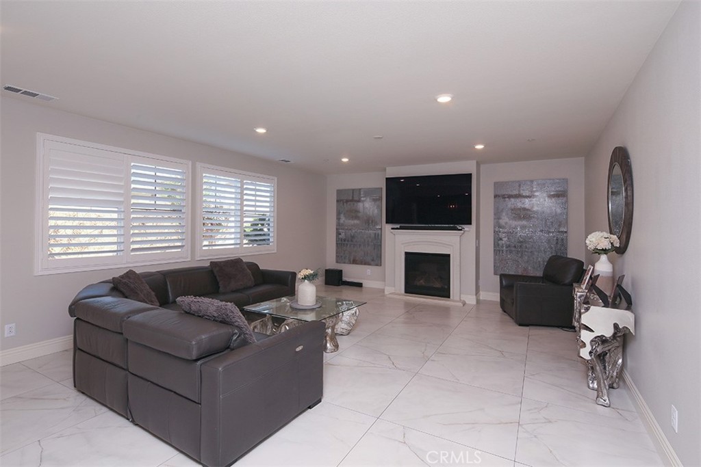 MLS #AR25258181 image #9