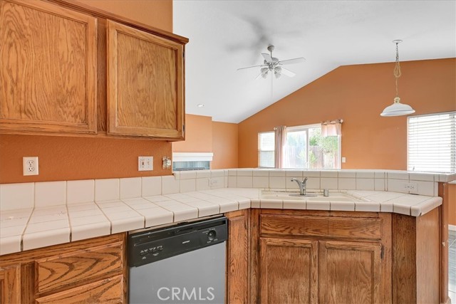 1712 Cattail Drive, Marysville CA: https://media.crmls.org/medias/279855d0-4c55-49cc-9360-abc8c0fd5e35.jpg